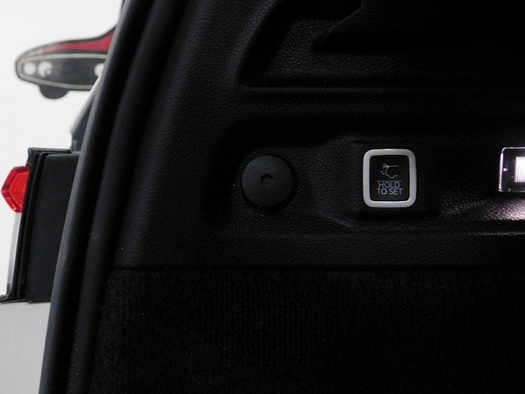 Jeep Grand Cherokee L Overland 4WD 2022