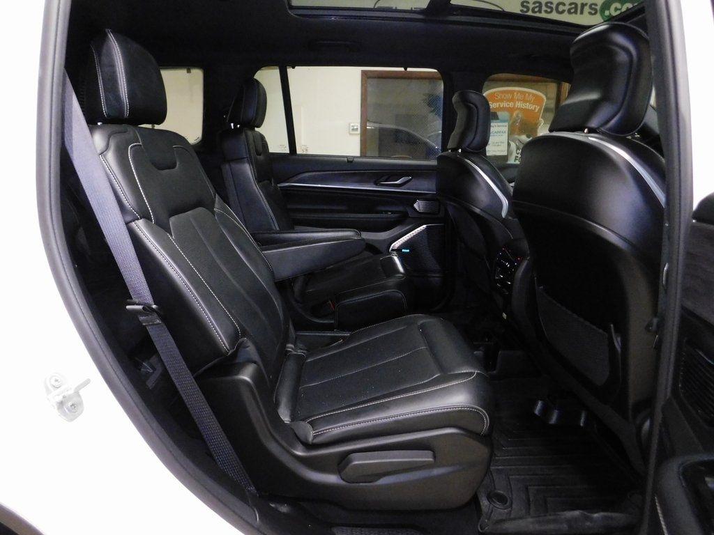 Jeep Grand Cherokee L Overland 4WD 2022