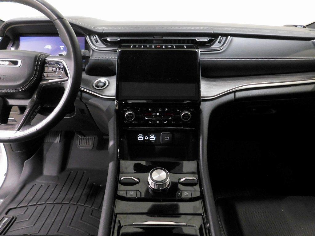 Jeep Grand Cherokee L Overland 4WD 2022