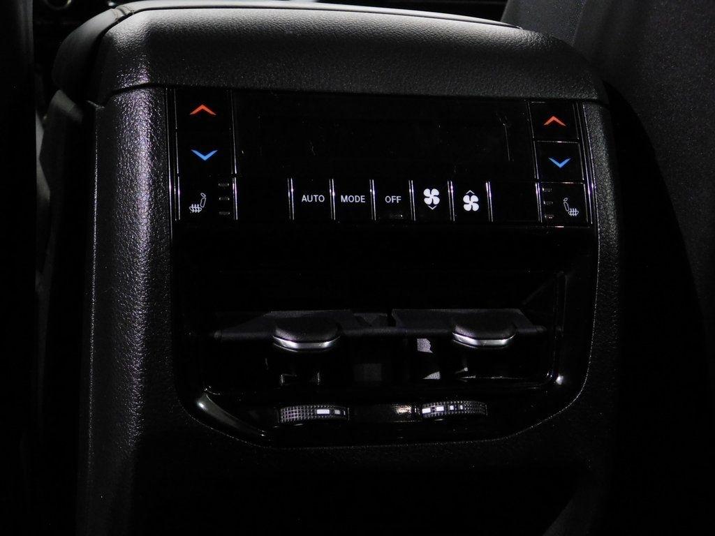 Jeep Grand Cherokee L Overland 4WD 2022