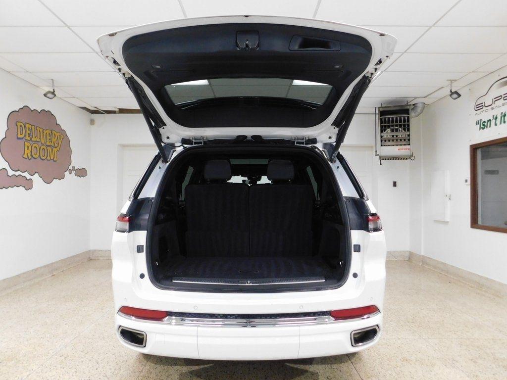 Jeep Grand Cherokee L Overland 4WD 2022