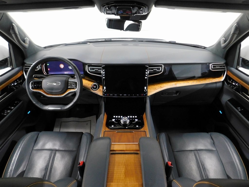 Jeep Grand Wagoneer Series II 4WD 2022