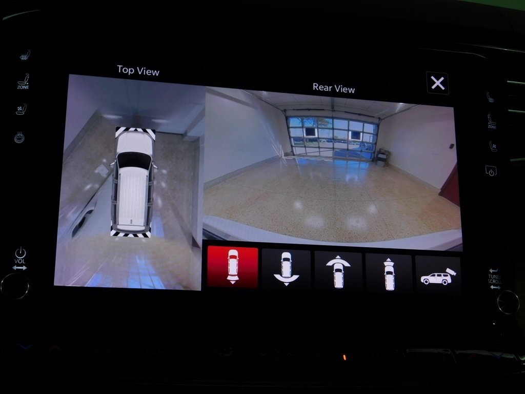 Jeep Grand Wagoneer Series II 4WD 2022