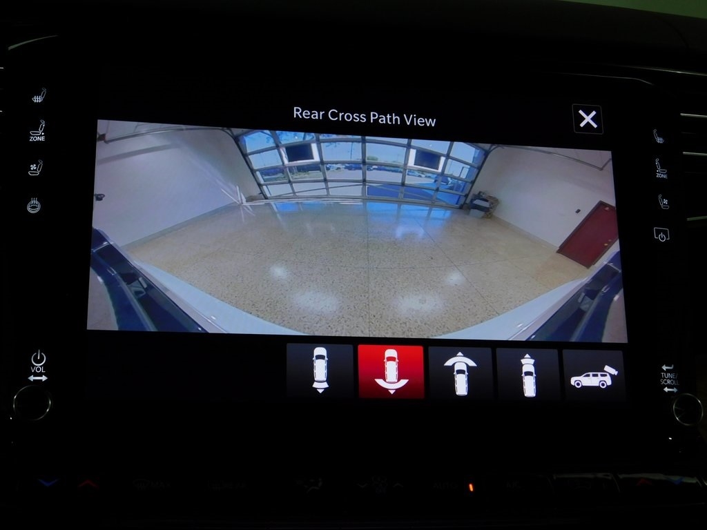 Jeep Grand Wagoneer Series II 4WD 2022