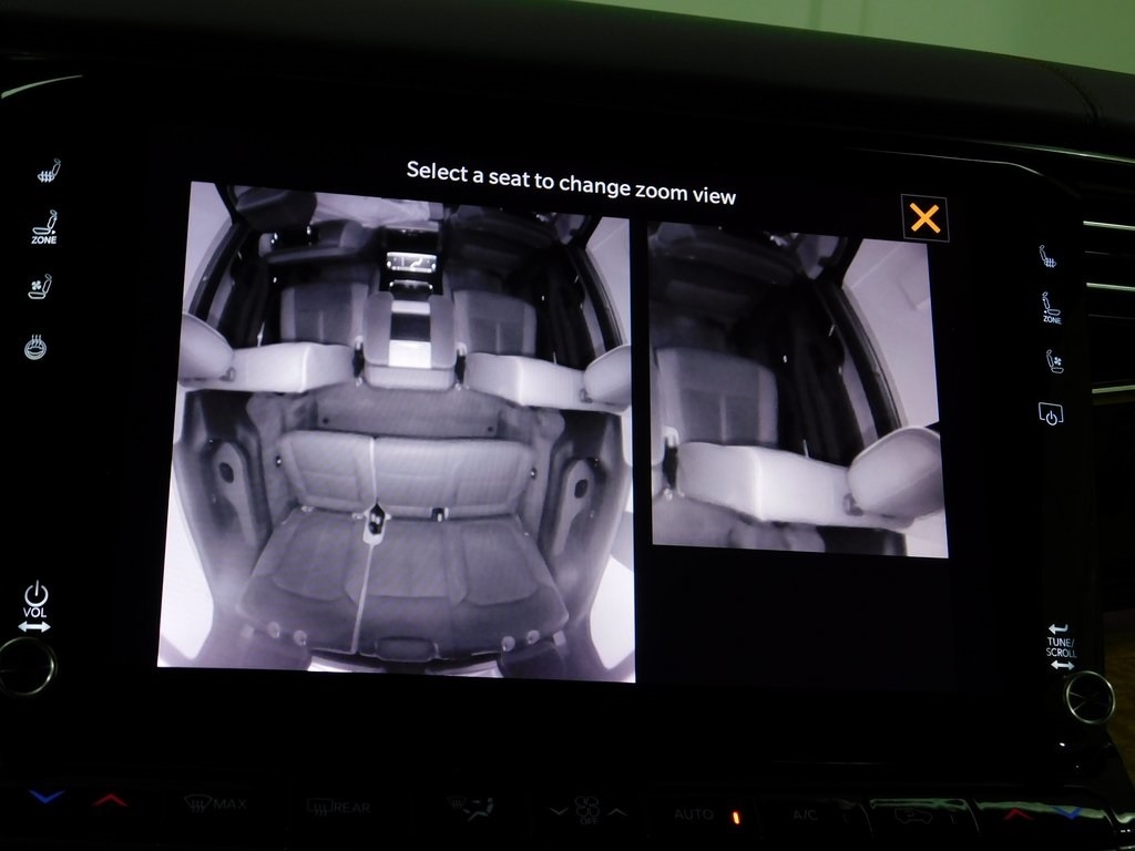 Jeep Grand Wagoneer Series II 4WD 2022