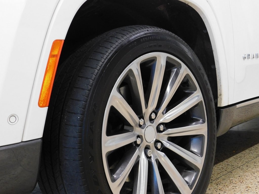 Jeep Grand Wagoneer Series II 4WD 2022