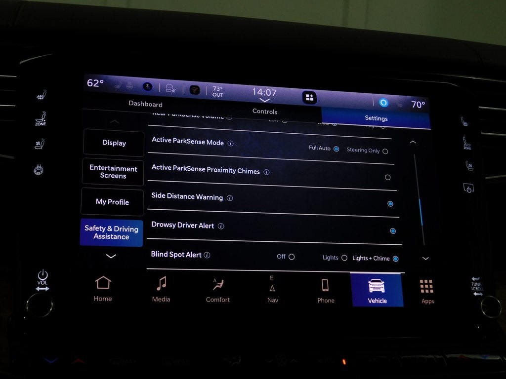 Jeep Grand Wagoneer Series II 4WD 2022