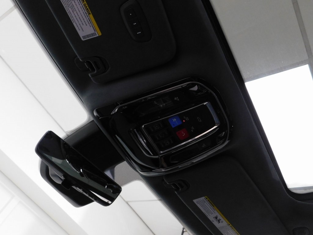 Jeep Grand Wagoneer Series II 4WD 2022