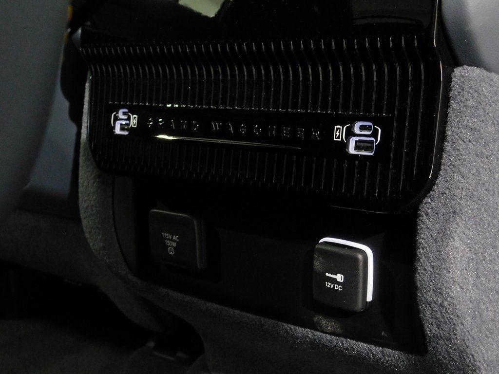 Jeep Grand Wagoneer Series II 4WD 2022