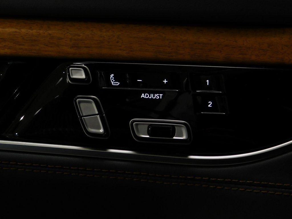 Jeep Grand Wagoneer Series II 4WD 2022