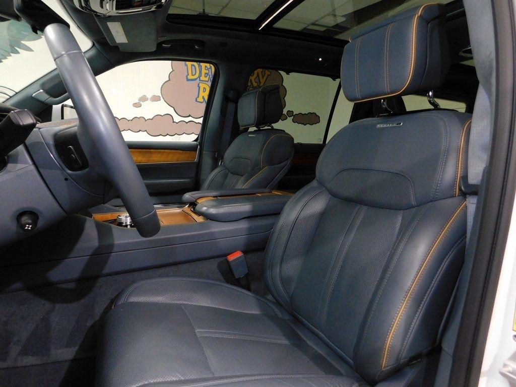 Jeep Grand Wagoneer Series II 4WD 2022