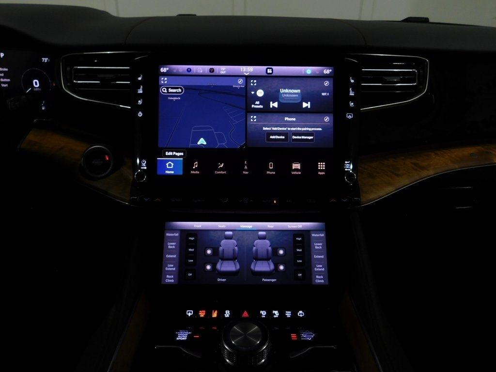 Jeep Grand Wagoneer Series II 4WD 2022