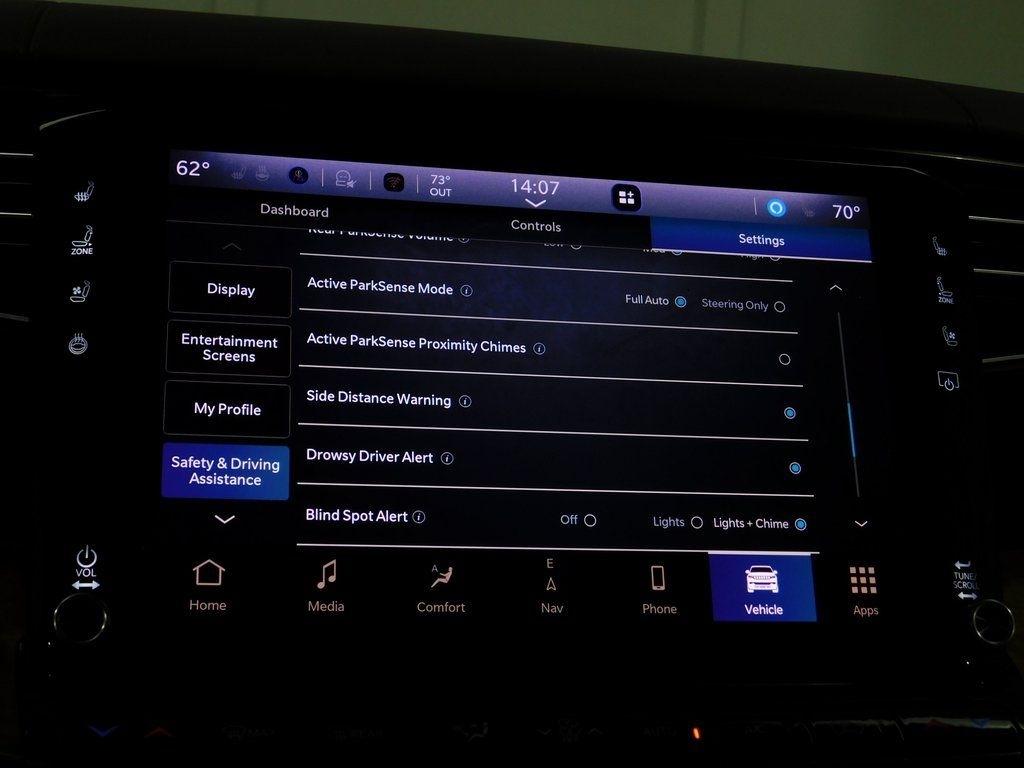 Jeep Grand Wagoneer Series II 4WD 2022