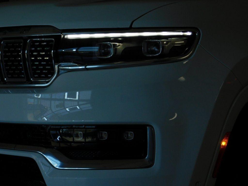 Jeep Grand Wagoneer Series II 4WD 2022