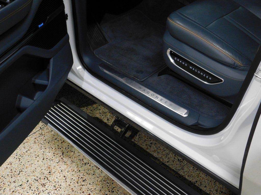 Jeep Grand Wagoneer Series II 4WD 2022