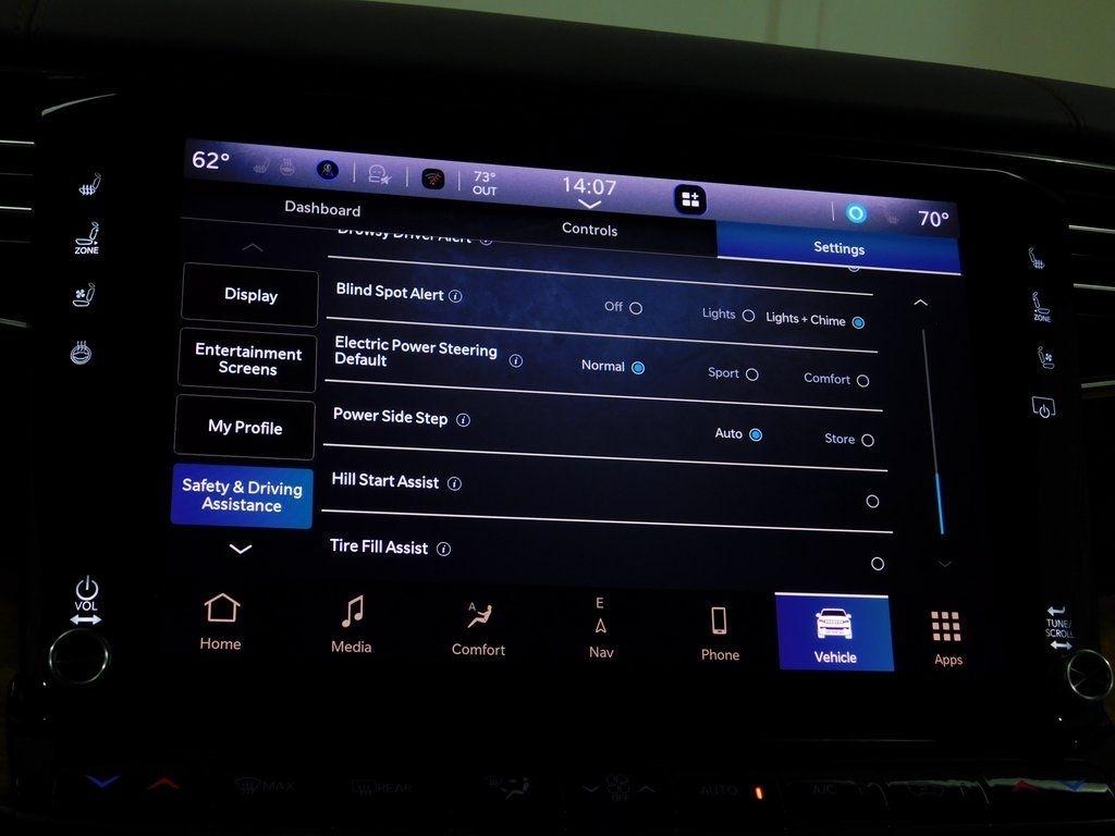 Jeep Grand Wagoneer Series II 4WD 2022