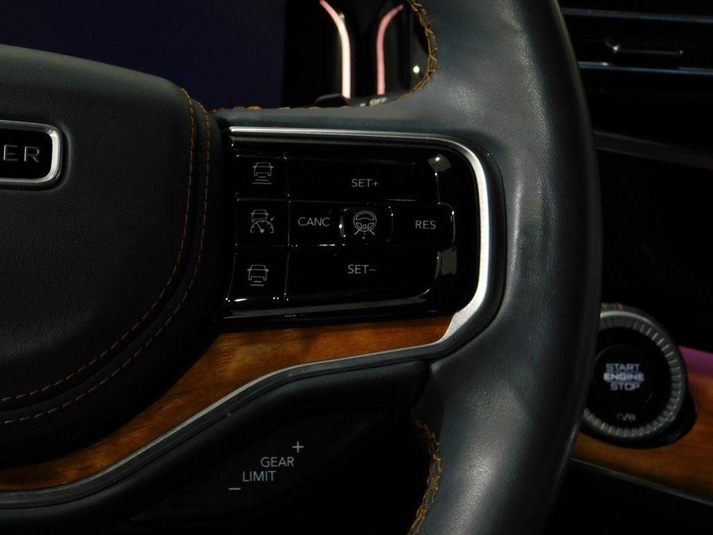 Jeep Grand Wagoneer Series II 4WD 2022