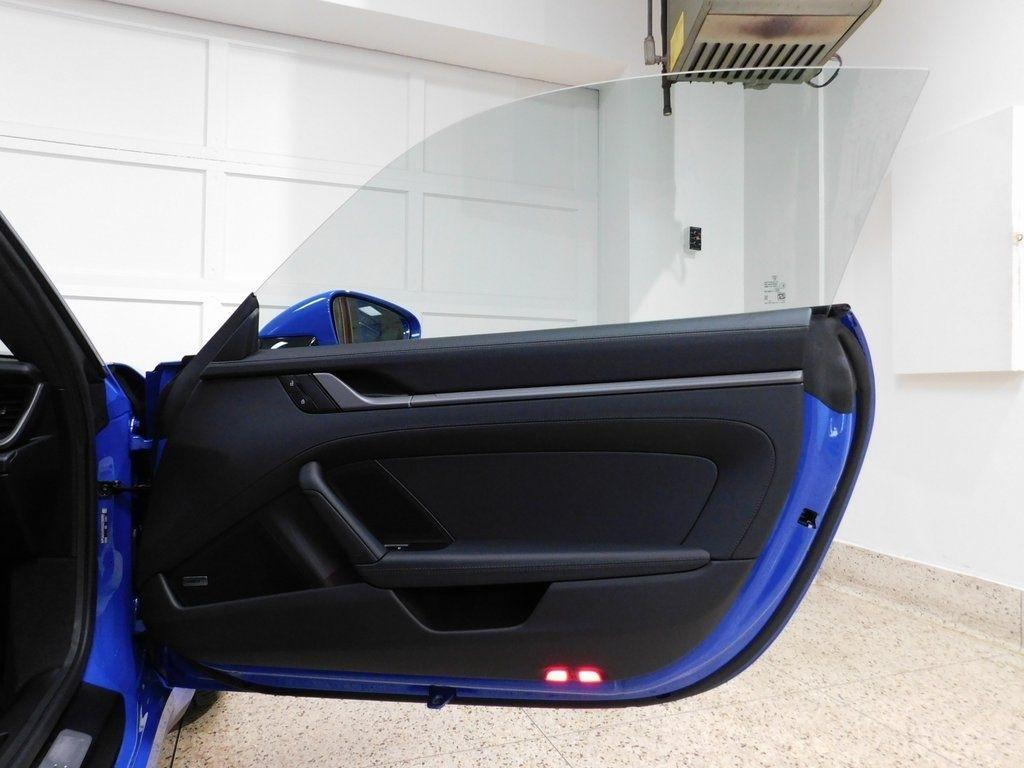 Porsche 911 Carrera S Coupe 2025