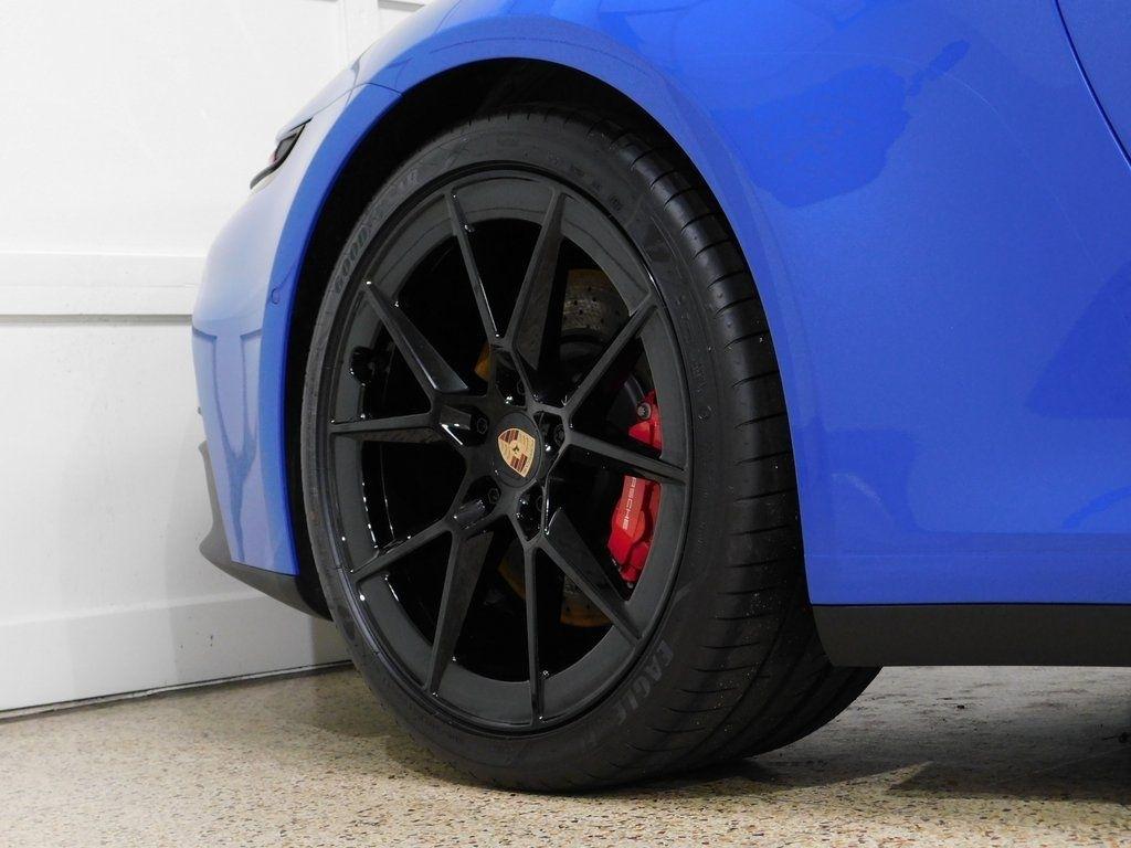 Porsche 911 Carrera S Coupe 2025