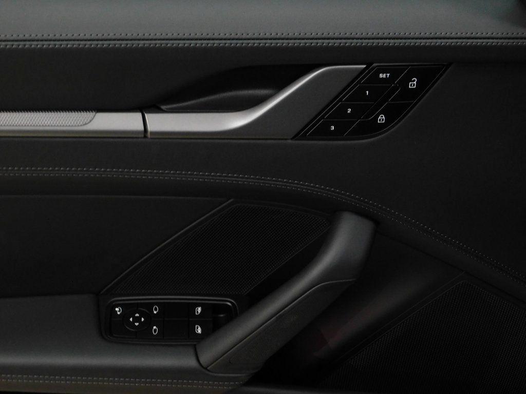 Porsche 911 Carrera S Coupe 2025