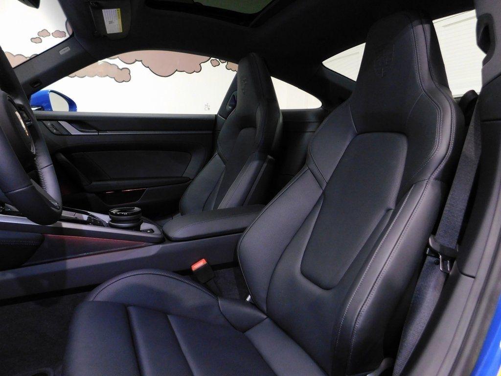 Porsche 911 Carrera S Coupe 2025