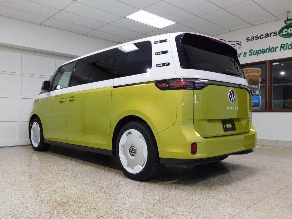 Volkswagen ID Buzz 1st Edition AWD 2025