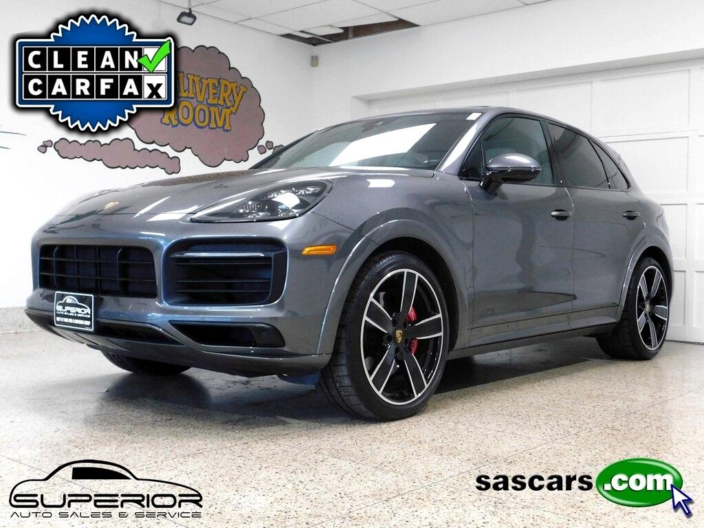 2021 Porsche Cayenne GTS's photo