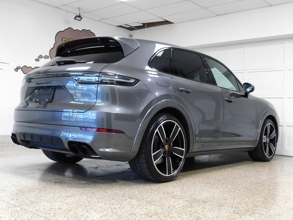Porsche Cayenne GTS 2021