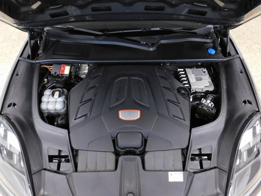 Porsche Cayenne GTS 2021