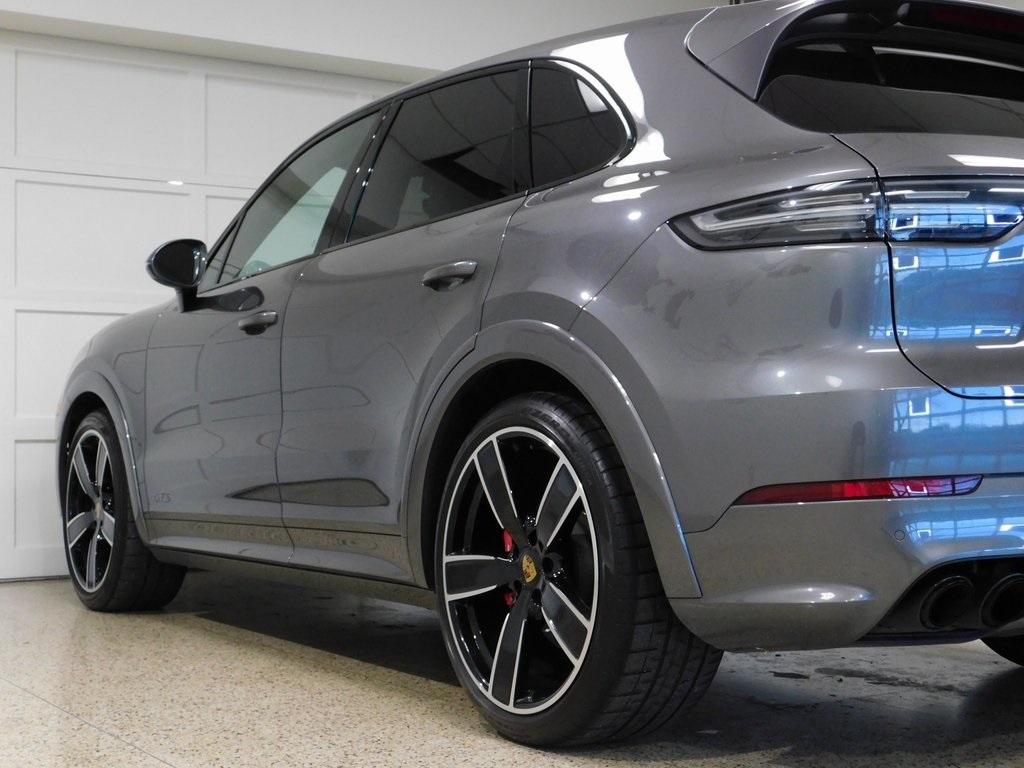 Porsche Cayenne GTS 2021