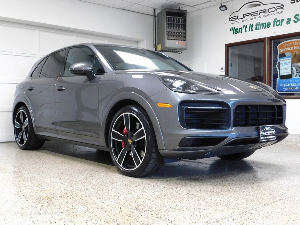 Porsche Cayenne GTS 2021