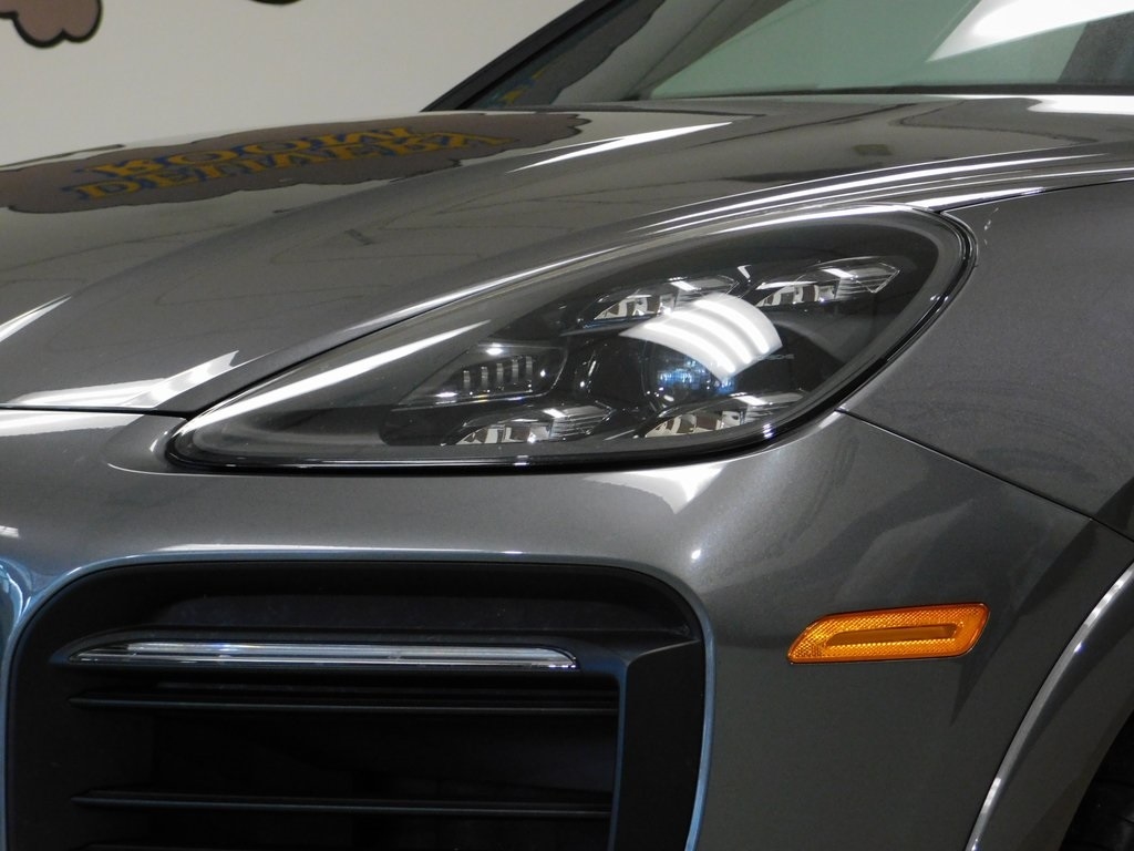 Porsche Cayenne GTS 2021