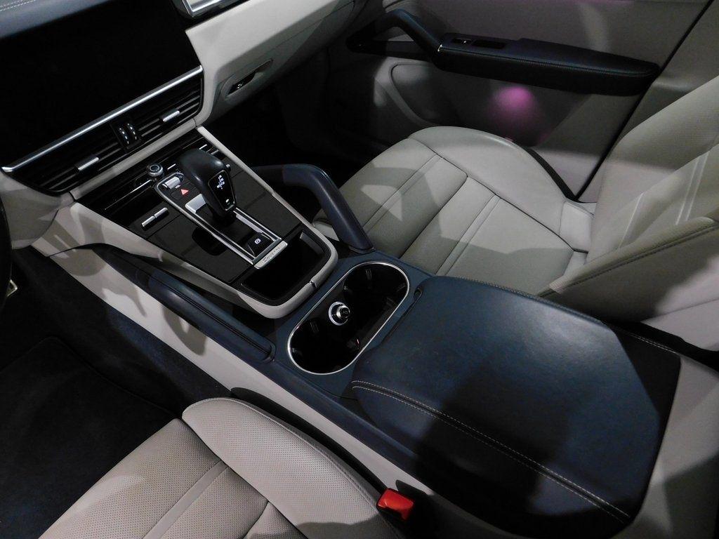 Porsche Cayenne GTS 2021