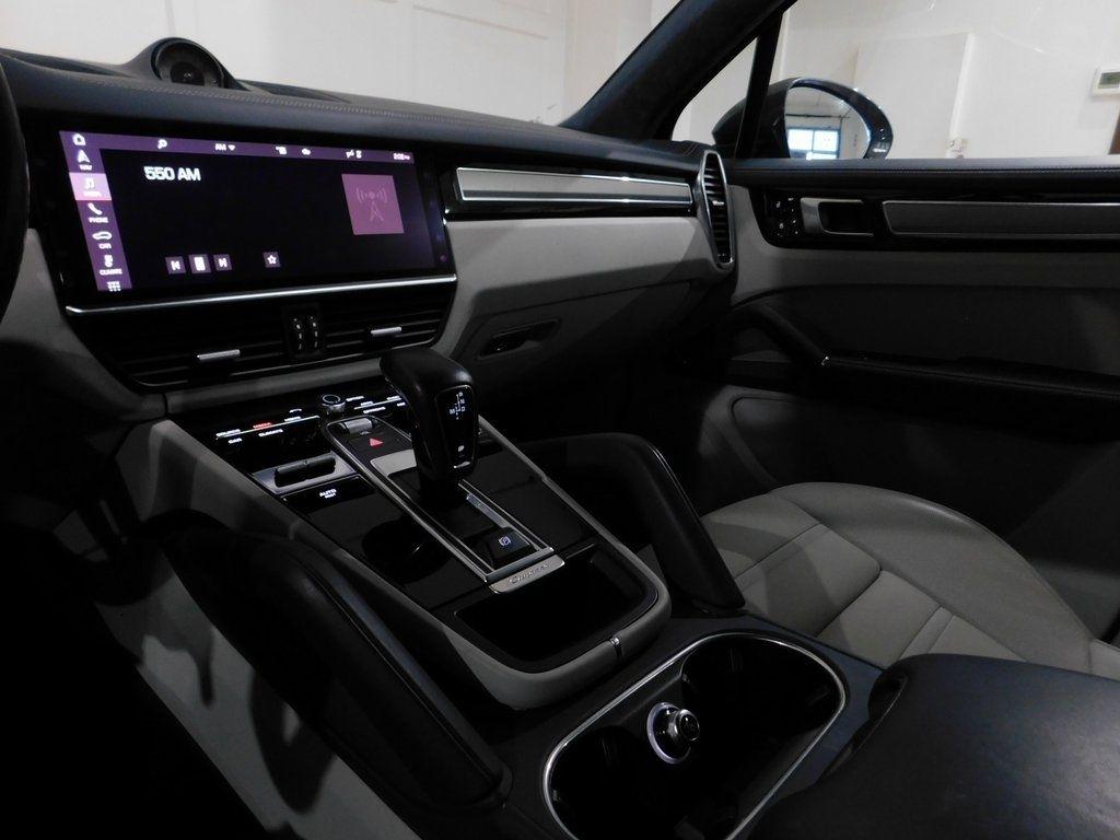 Porsche Cayenne GTS 2021