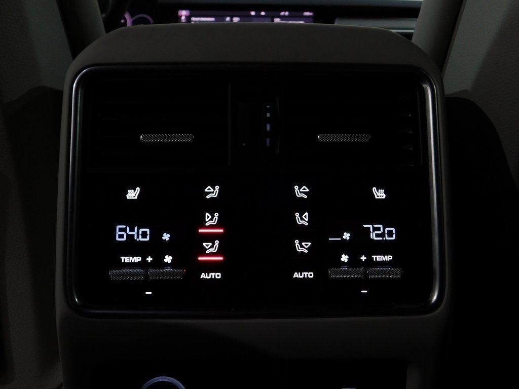 Porsche Cayenne GTS 2021