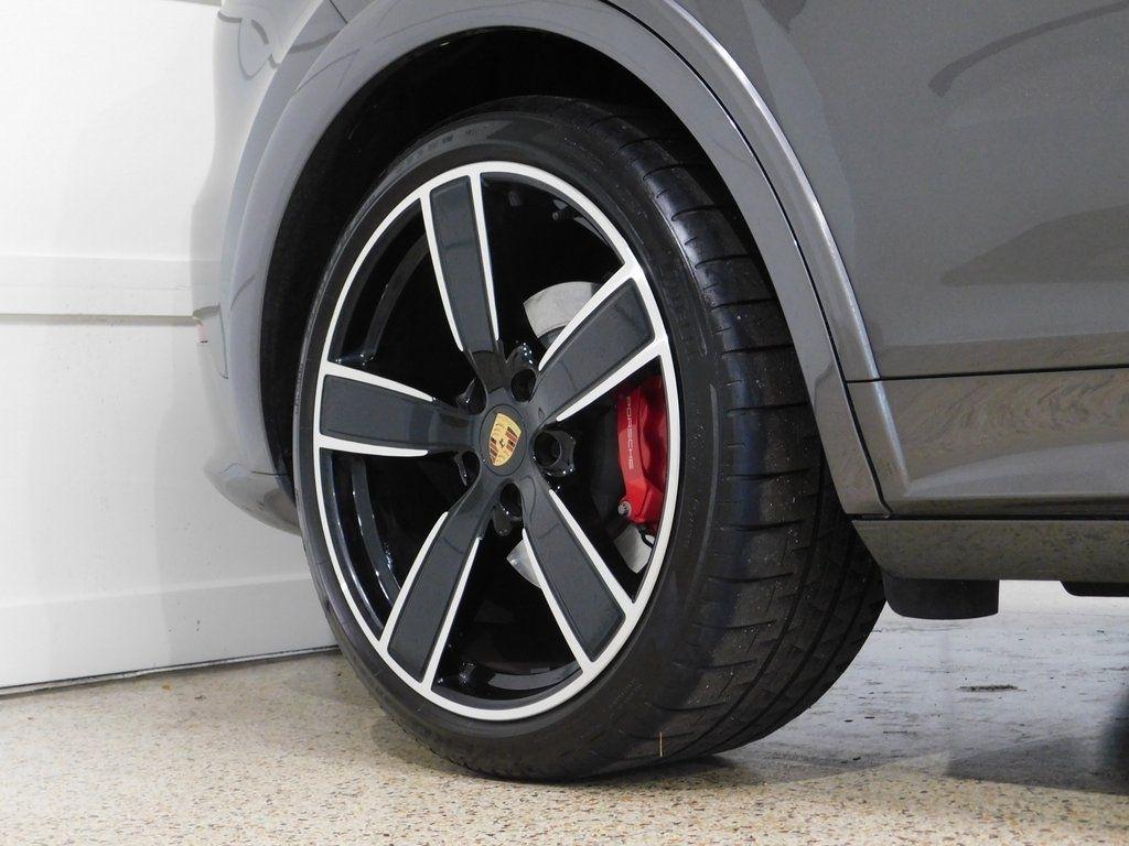 Porsche Cayenne GTS 2021