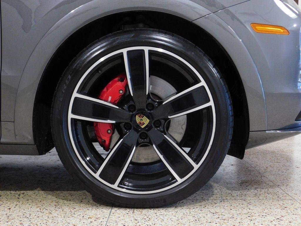 Porsche Cayenne GTS 2021