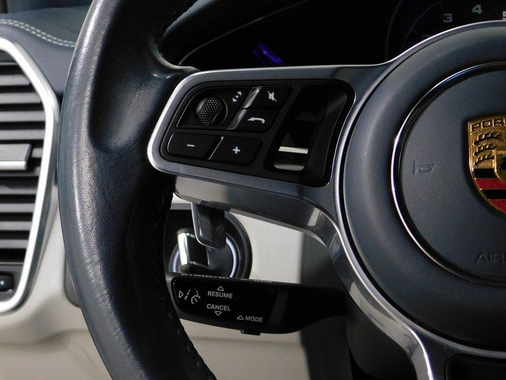 Porsche Cayenne GTS 2021