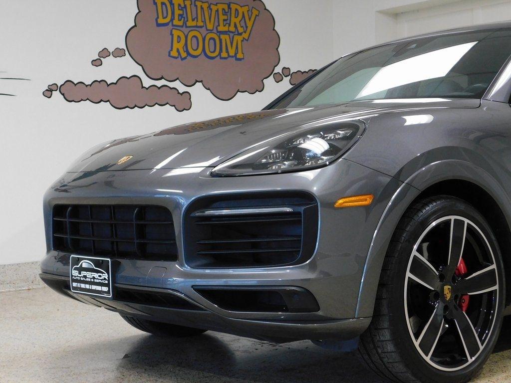 Porsche Cayenne GTS 2021