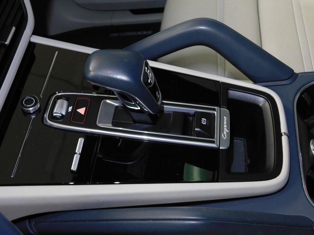 2021 Porsche Cayenne GTS - Photo 19