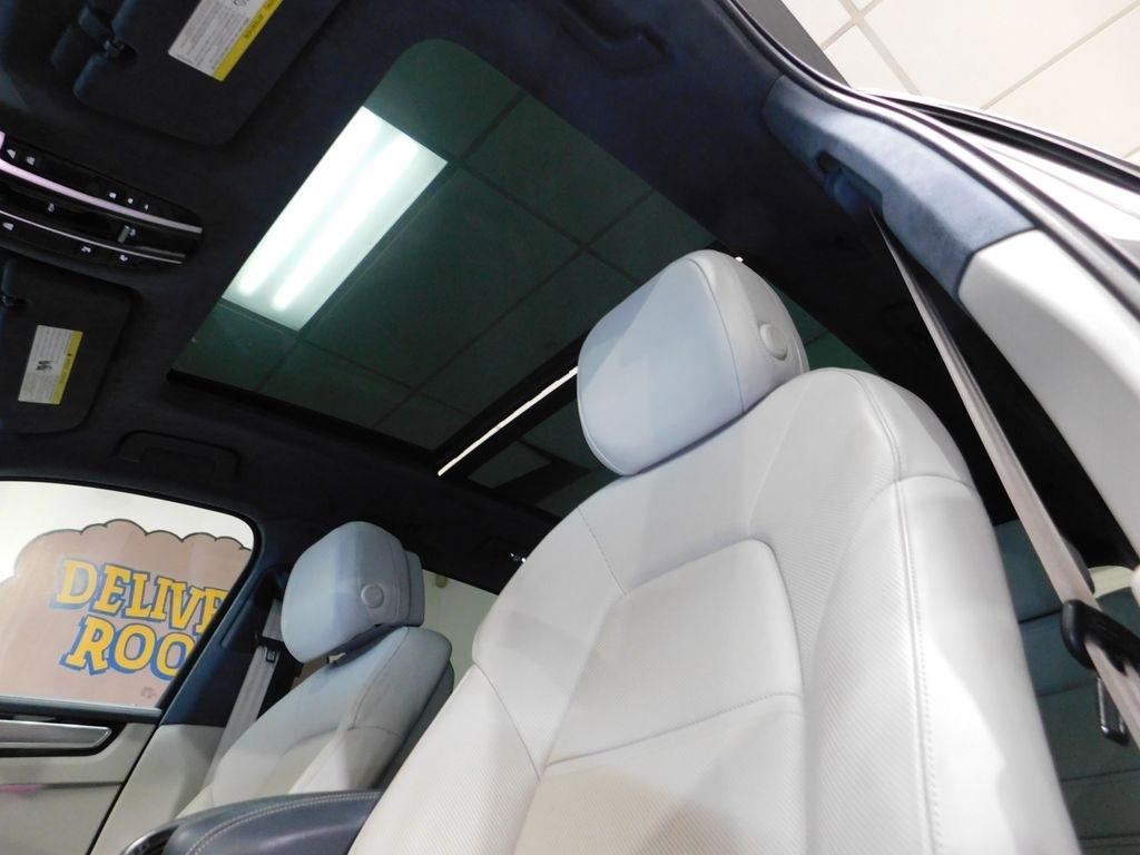2021 Porsche Cayenne GTS - Photo 22