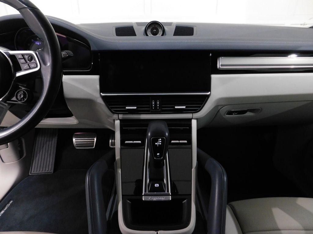 2021 Porsche Cayenne GTS - Photo 29
