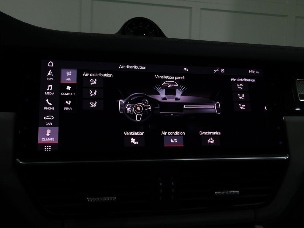2021 Porsche Cayenne GTS - Photo 43