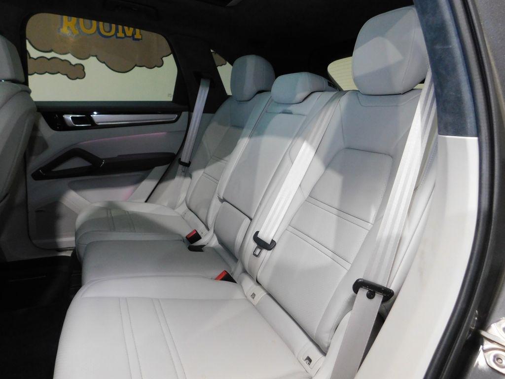 2021 Porsche Cayenne GTS - Photo 62