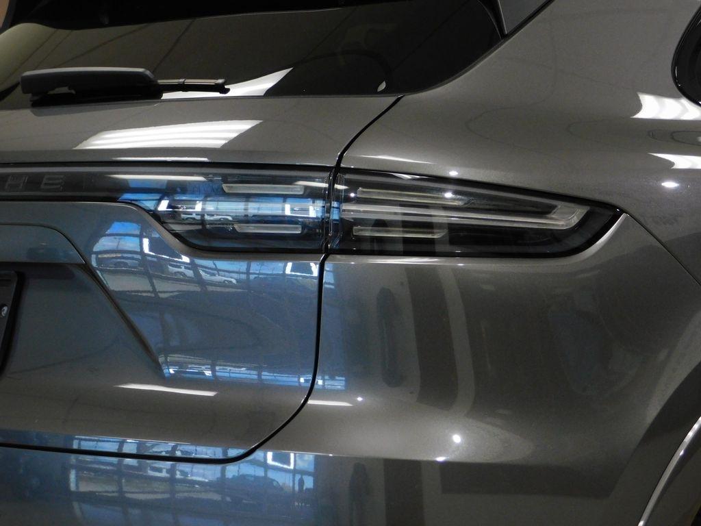2021 Porsche Cayenne GTS - Photo 71