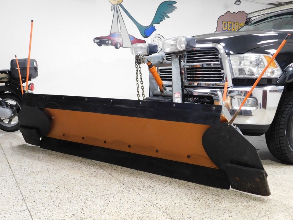 RAM 3500 Laramie Mega Cab 4WD 2010