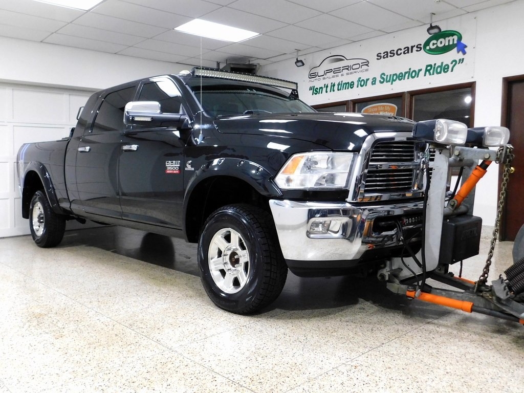 RAM 3500 Laramie Mega Cab 4WD 2010