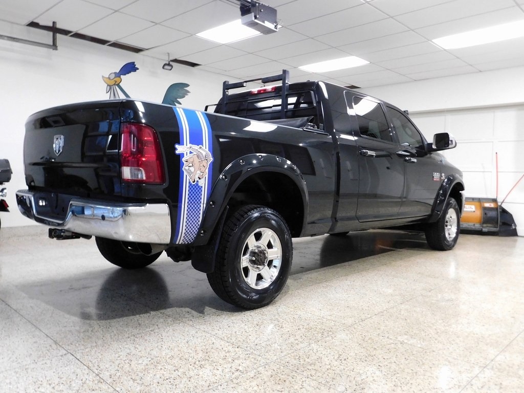 RAM 3500 Laramie Mega Cab 4WD 2010