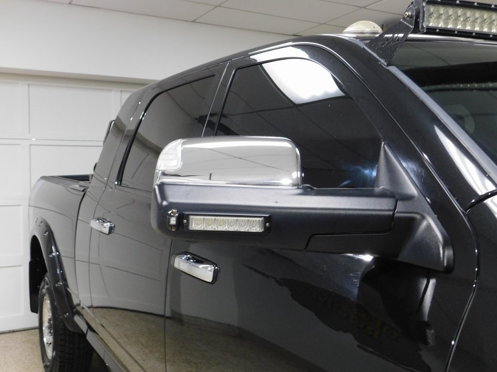 RAM 3500 Laramie Mega Cab 4WD 2010