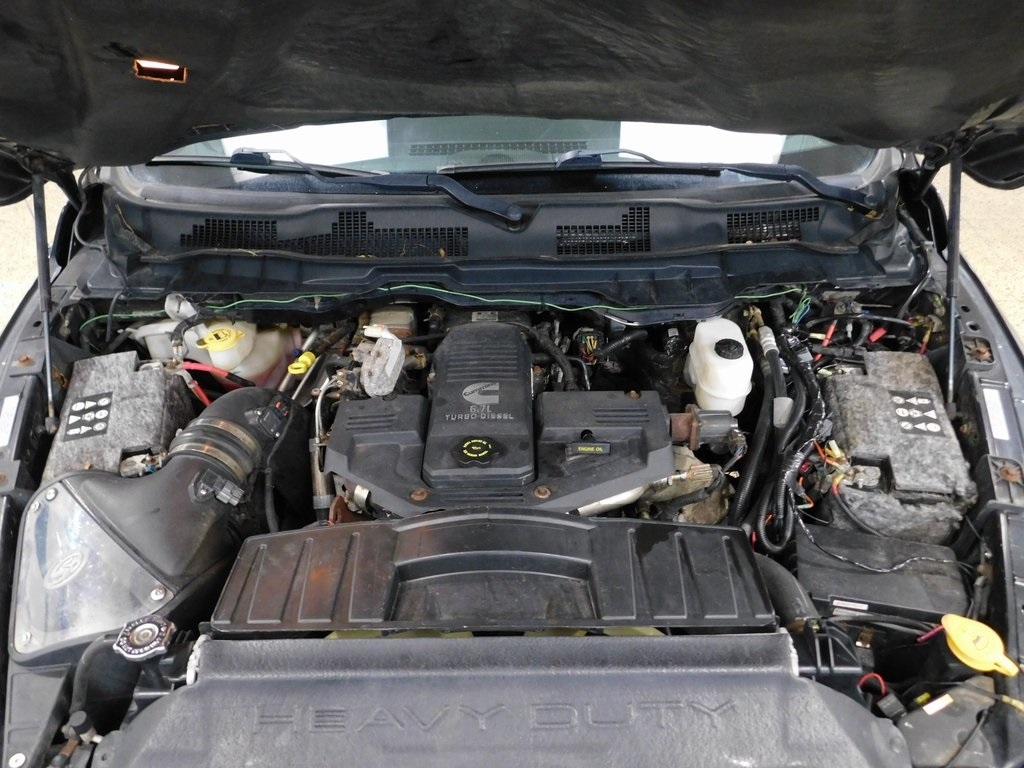 RAM 3500 Laramie Mega Cab 4WD 2010